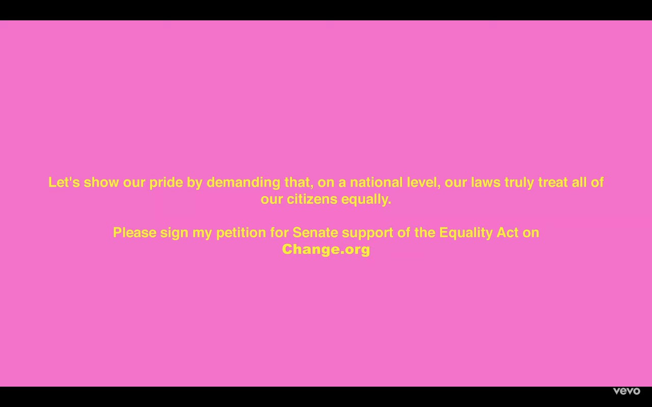 Fotos Von Taylor Swift S Quot You Need To Calm Down Quot Music Video E Online Deutschland